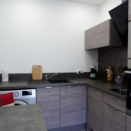Appartement N7 Maison T2 Climatise Avec Jacuzzi Prive