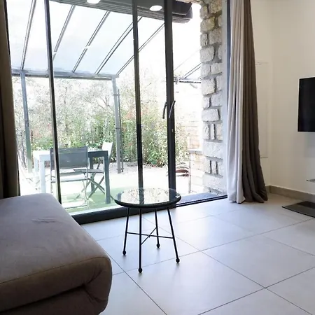 Daire N7 Maison T2 Climatise Avec Jacuzzi Prive