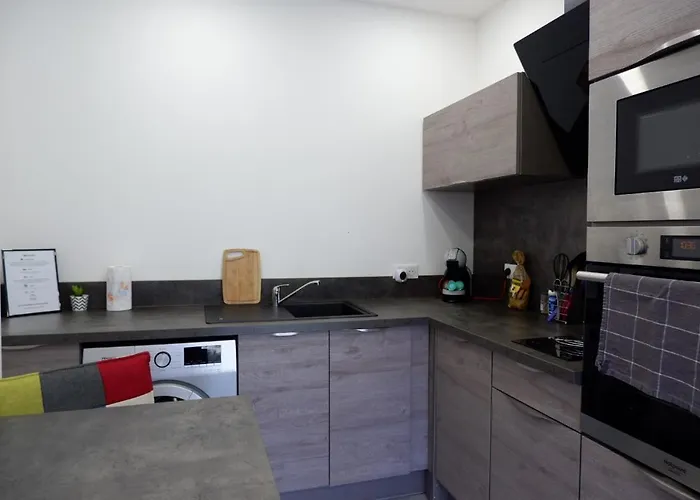 Appartement N7 Maison T2 Climatise Avec Jacuzzi Prive