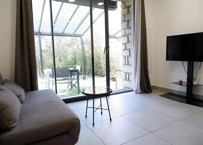 Apartment N7 Maison T2 Climatise Avec Jacuzzi Prive